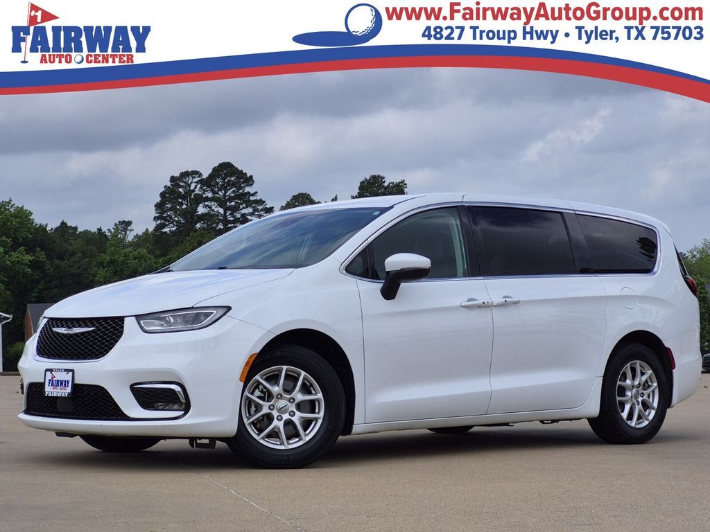 2023 CHRYSLER Pacifica
