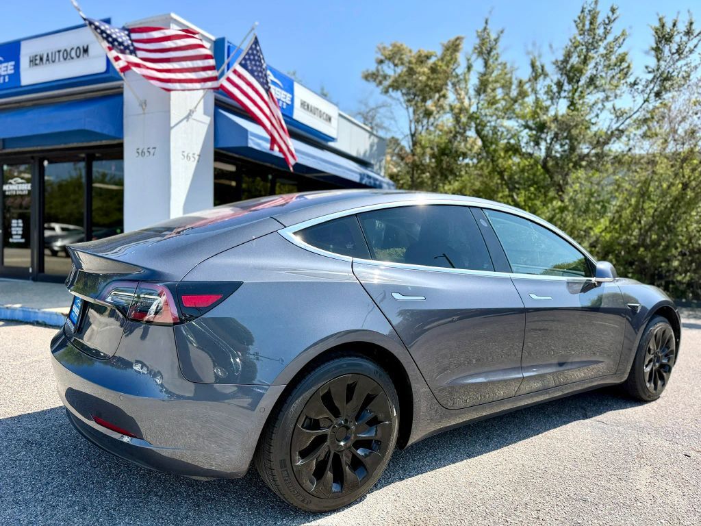2018 TESLA Model 3