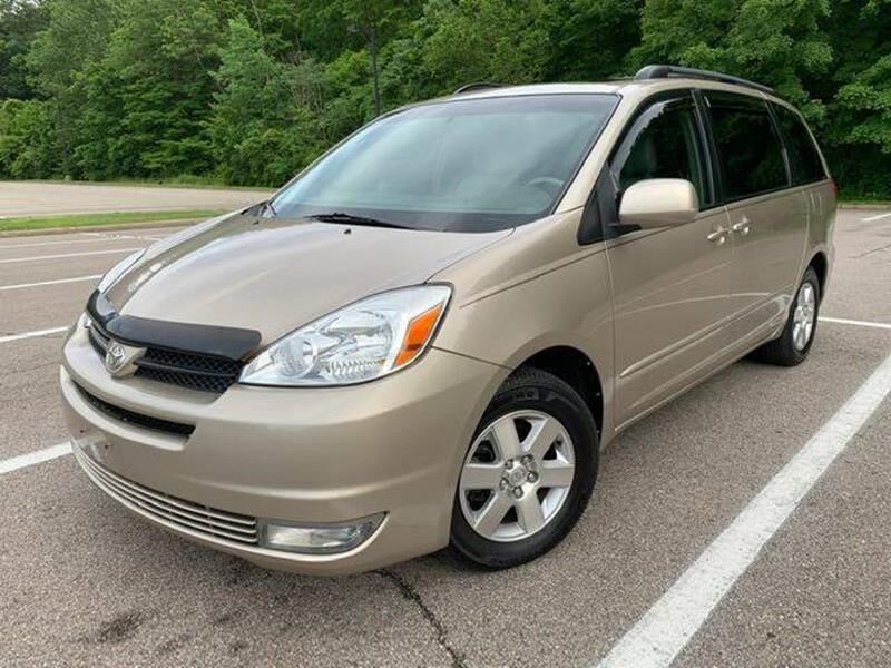 2004 TOYOTA Sienna