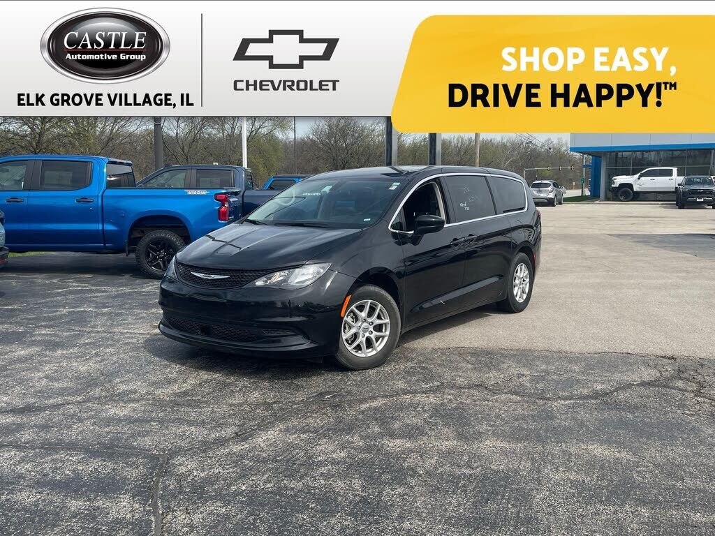 2022 CHRYSLER Voyager