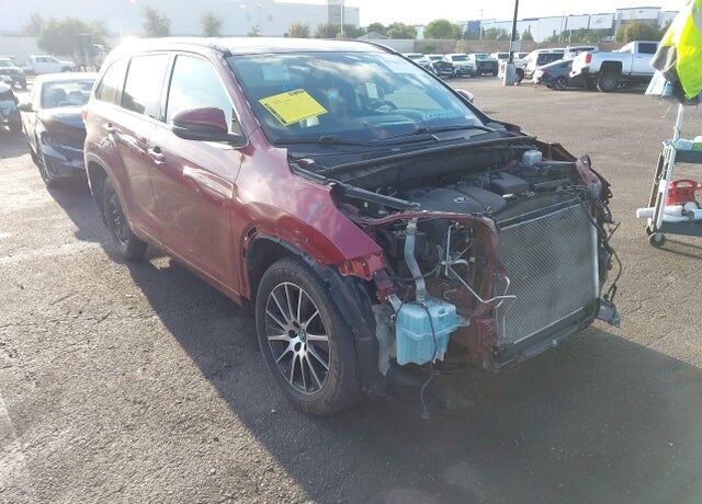 2018 TOYOTA Highlander