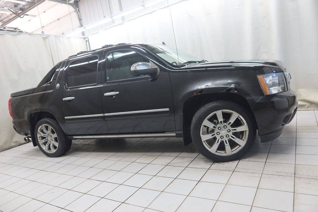 2013 CHEVROLET Avalanche