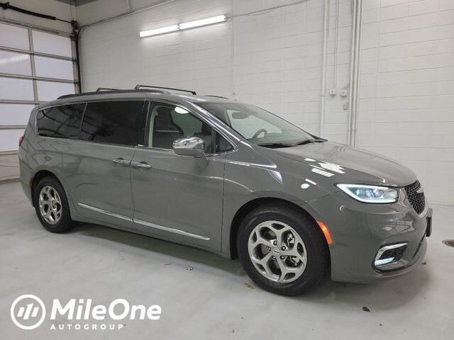 2022 CHRYSLER Pacifica