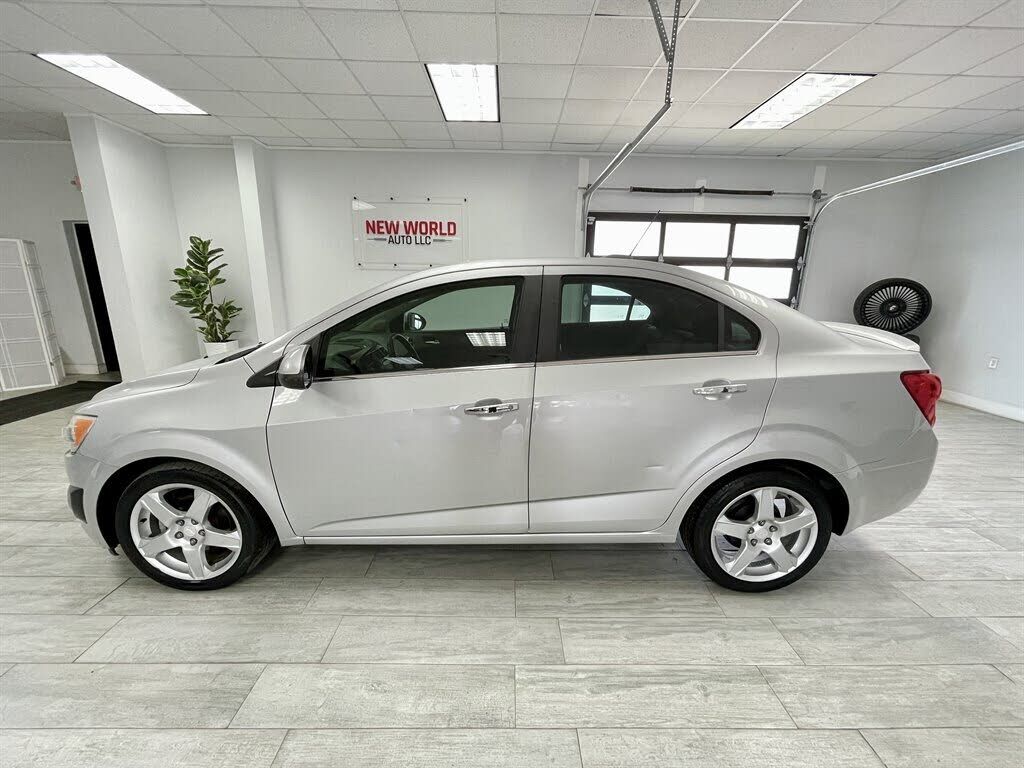 2015 CHEVROLET Sonic