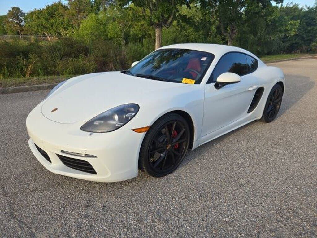 2025 PORSCHE 718
