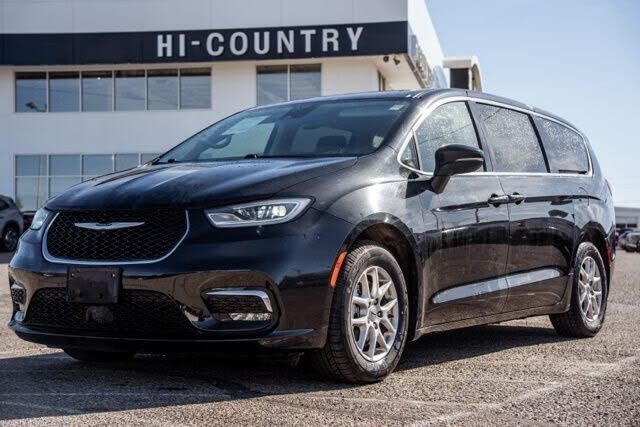 2023 CHRYSLER Pacifica
