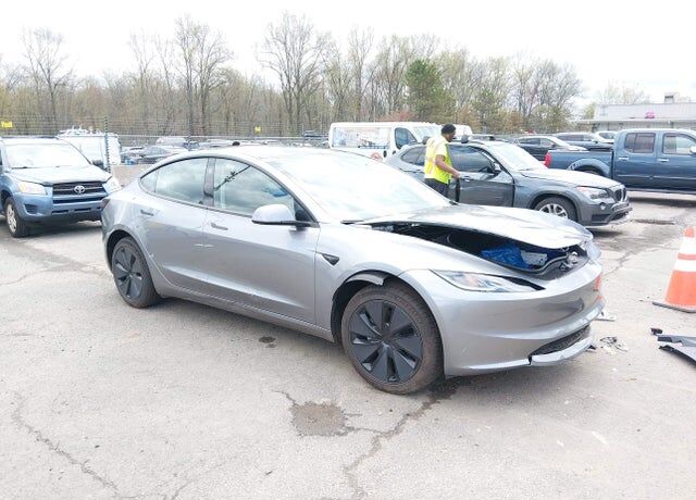 2026 TESLA Model 3