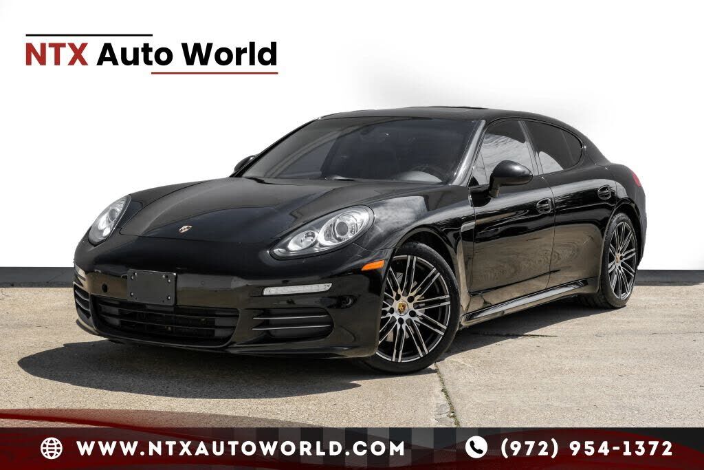 2016 PORSCHE Panamera