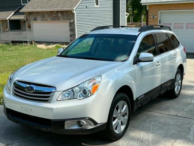 2012 SUBARU Outback