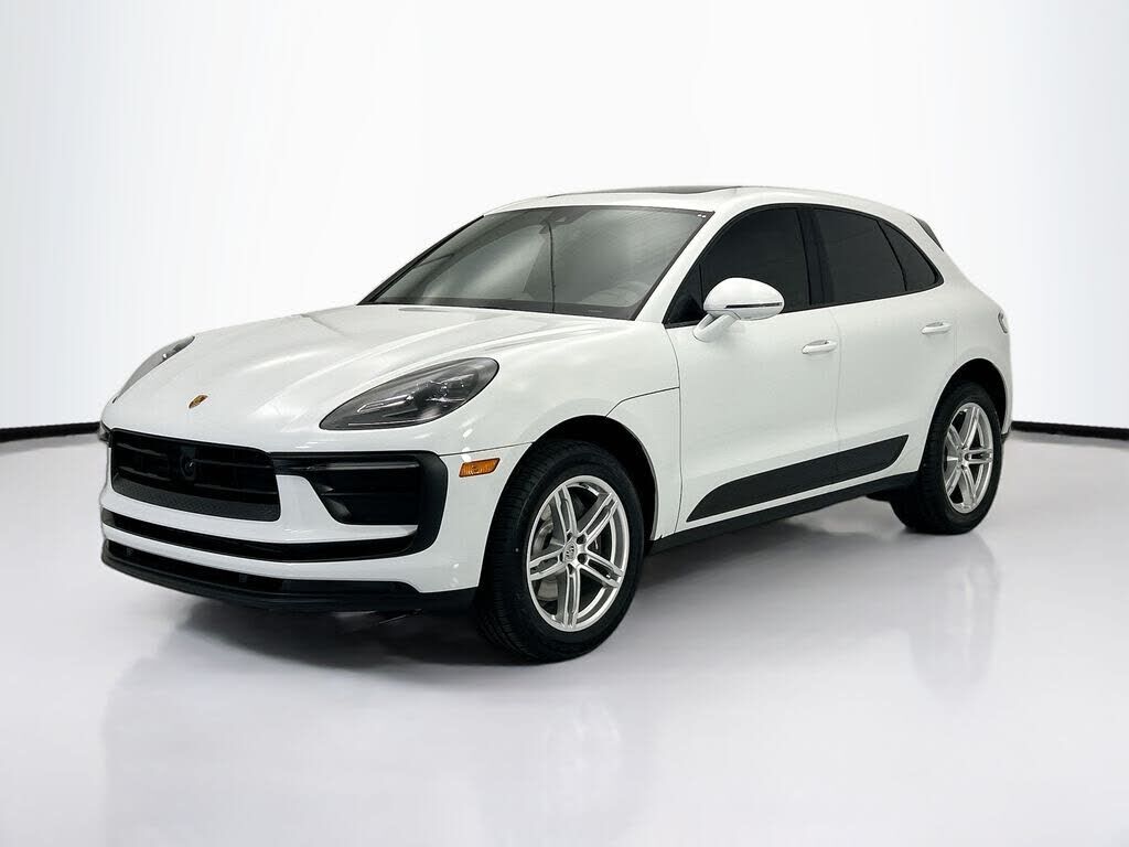2023 PORSCHE Macan