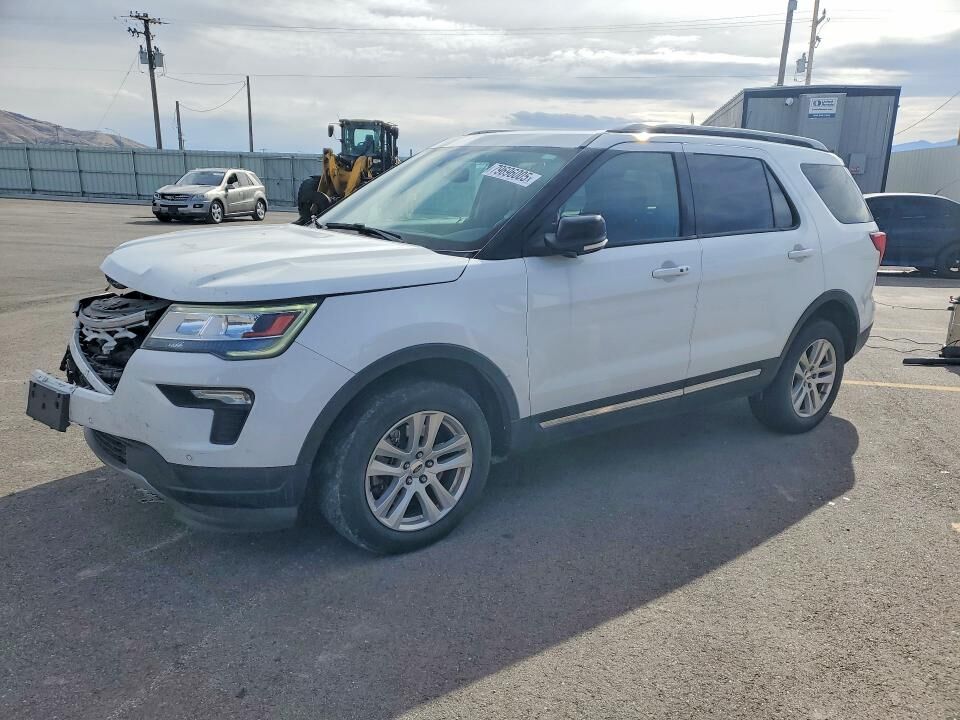 2018 FORD Explorer