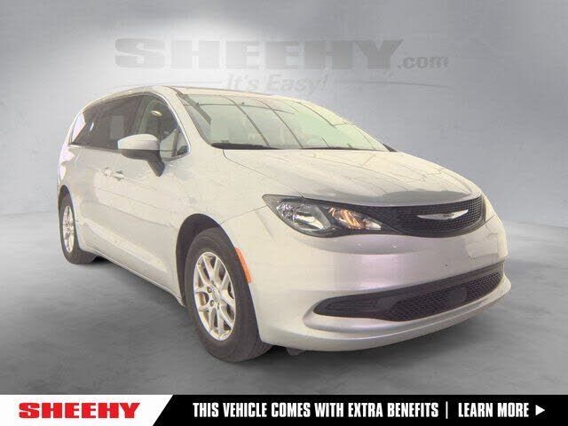 2023 CHRYSLER Voyager