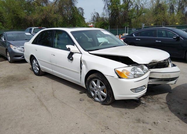 2001 TOYOTA Avalon