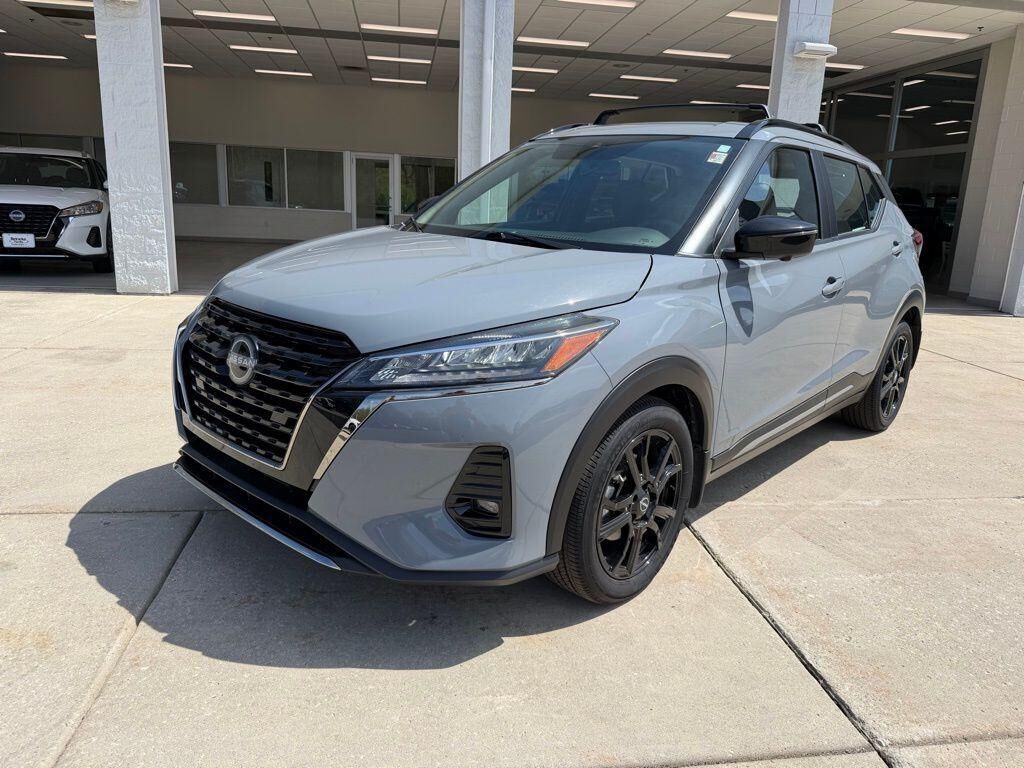 2023 NISSAN Kicks