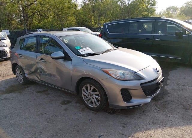 2013 MAZDA Mazda3