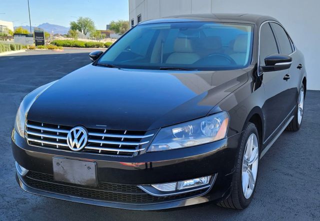 2013 VOLKSWAGEN Passat