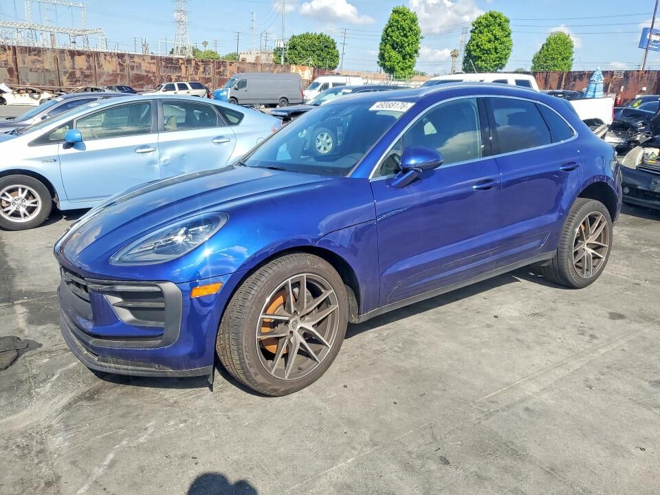 2026 PORSCHE Macan