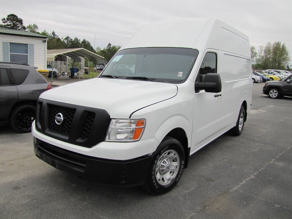 2013 NISSAN NV