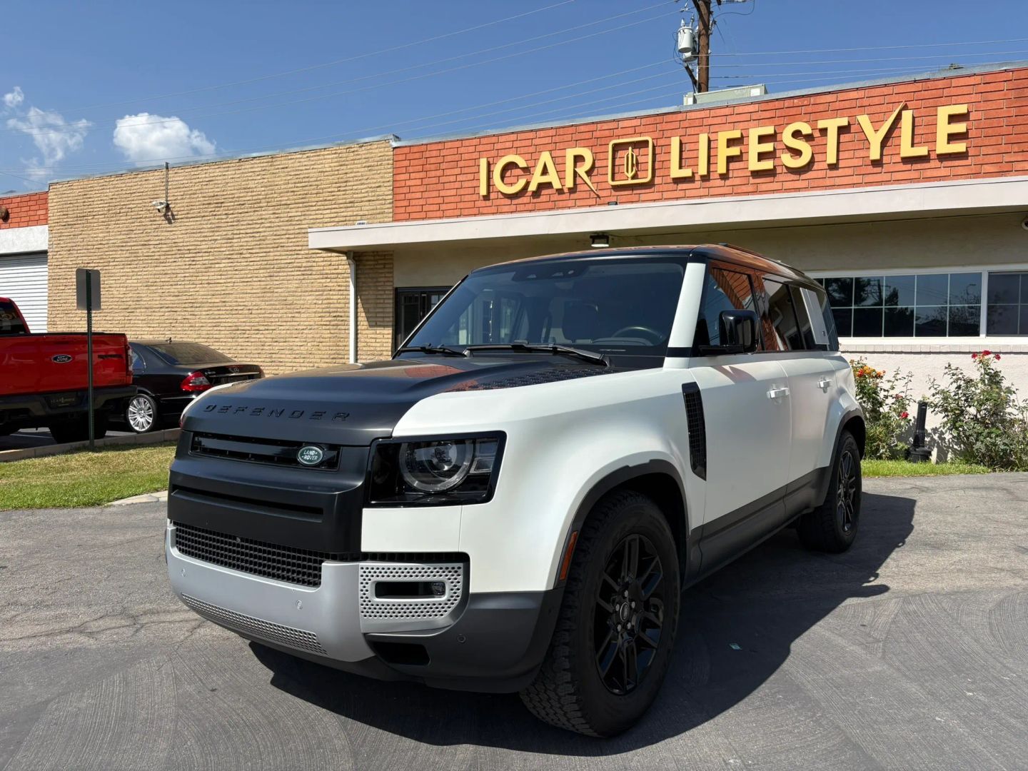 2022 LAND ROVER Defender