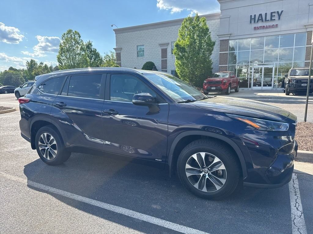 2023 TOYOTA Highlander