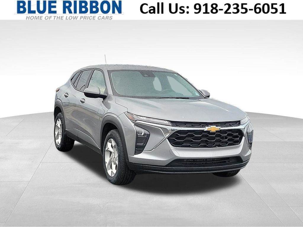 2024 CHEVROLET Trax