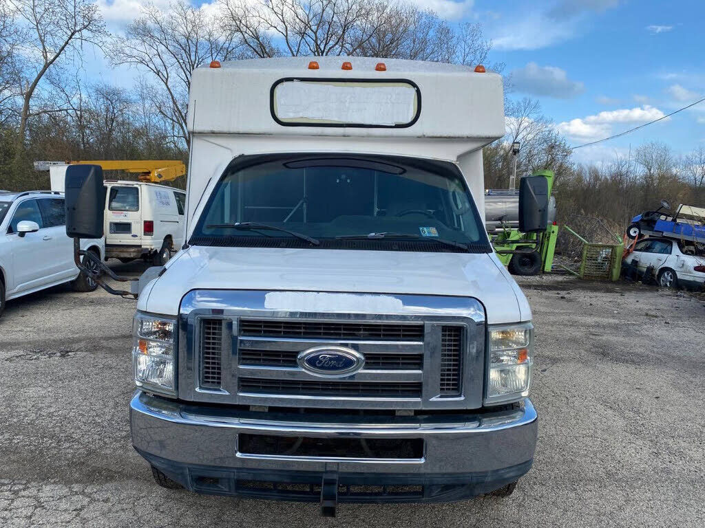 2010 FORD E-350