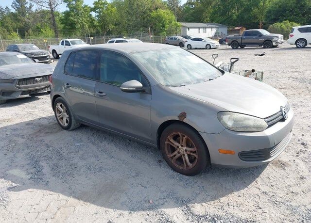 2011 VOLKSWAGEN Golf