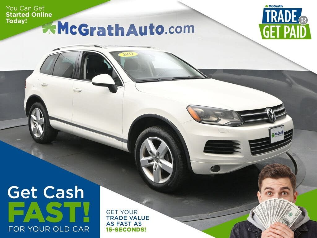 2011 VOLKSWAGEN Touareg