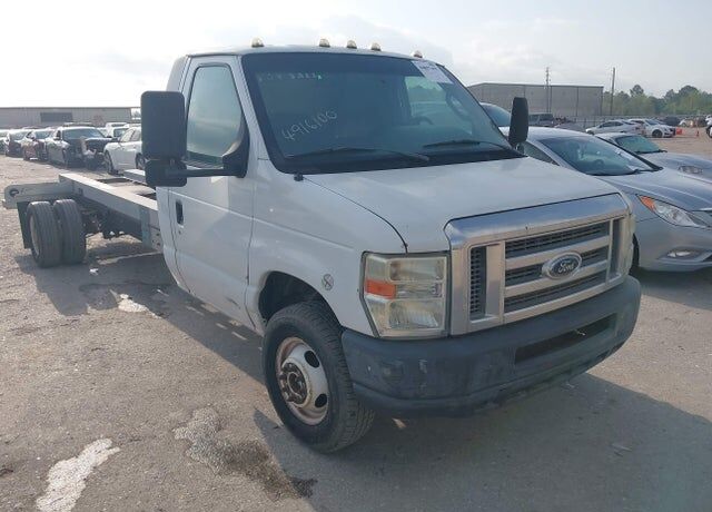 2011 FORD E-450
