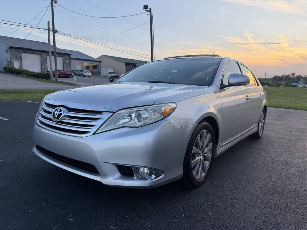 2011 TOYOTA Avalon