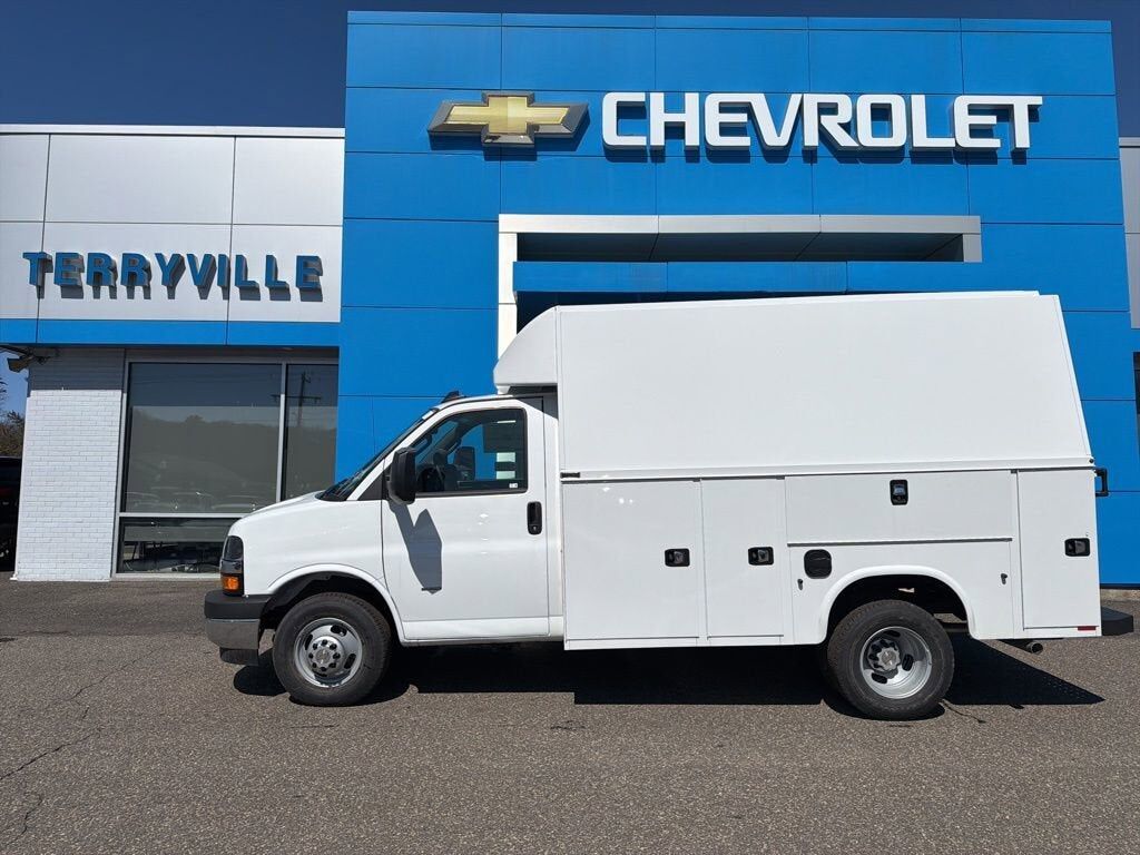 2026 CHEVROLET Express