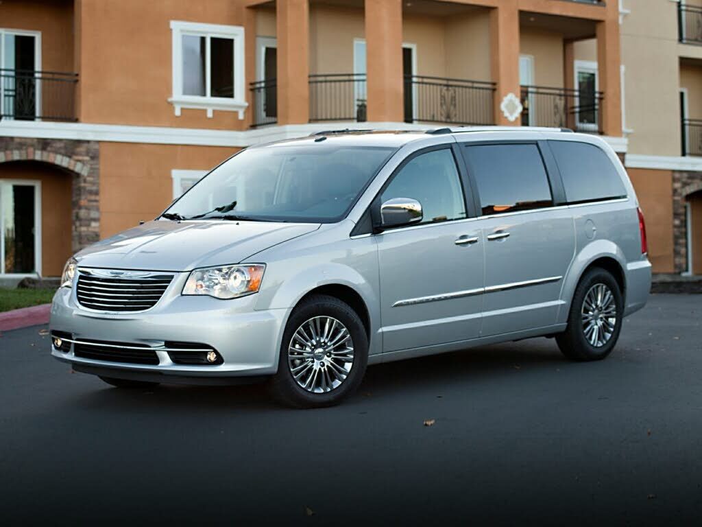 2011 CHRYSLER Town and Country