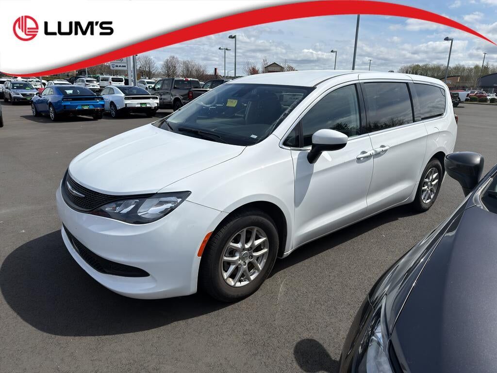 2023 CHRYSLER Voyager