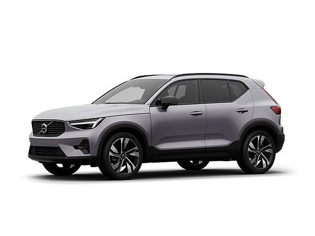 2026 VOLVO XC40