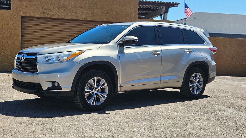 2014 TOYOTA Highlander