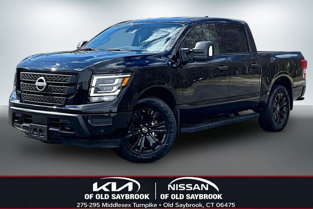 2024 NISSAN Titan