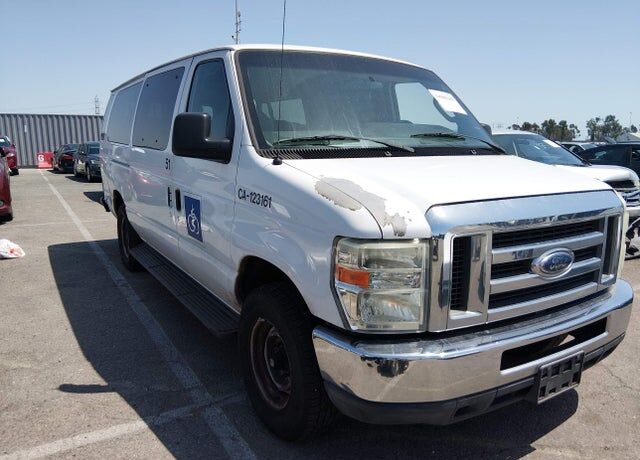 2013 FORD E-350