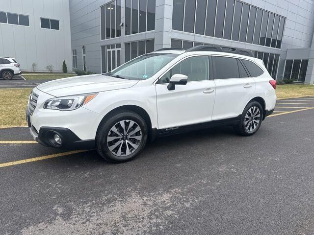 2017 SUBARU Outback