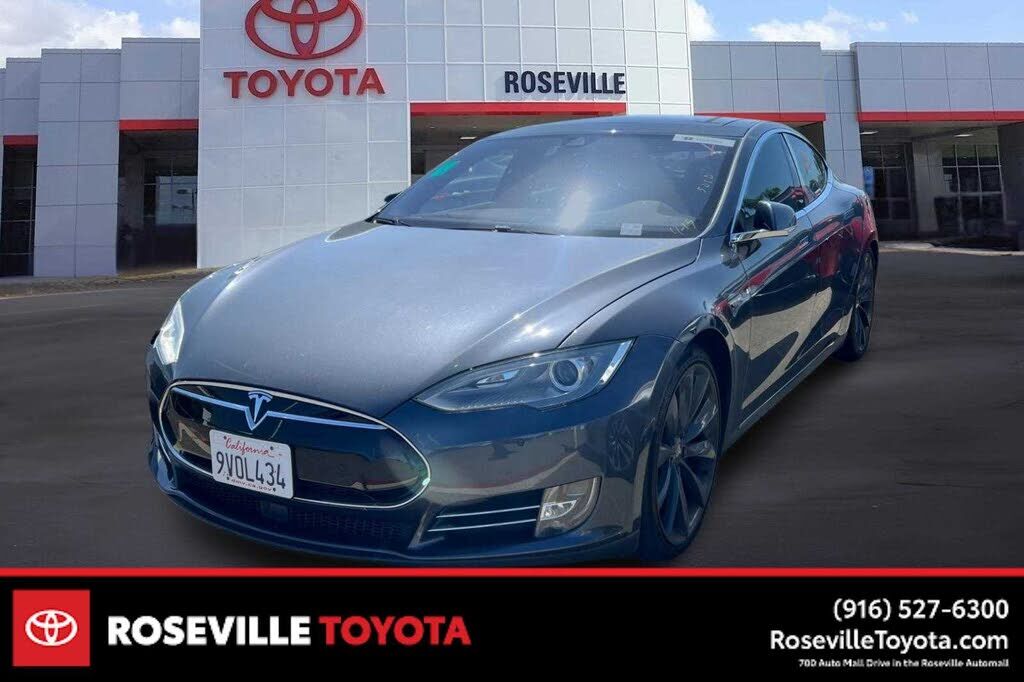 2015 TESLA Model S