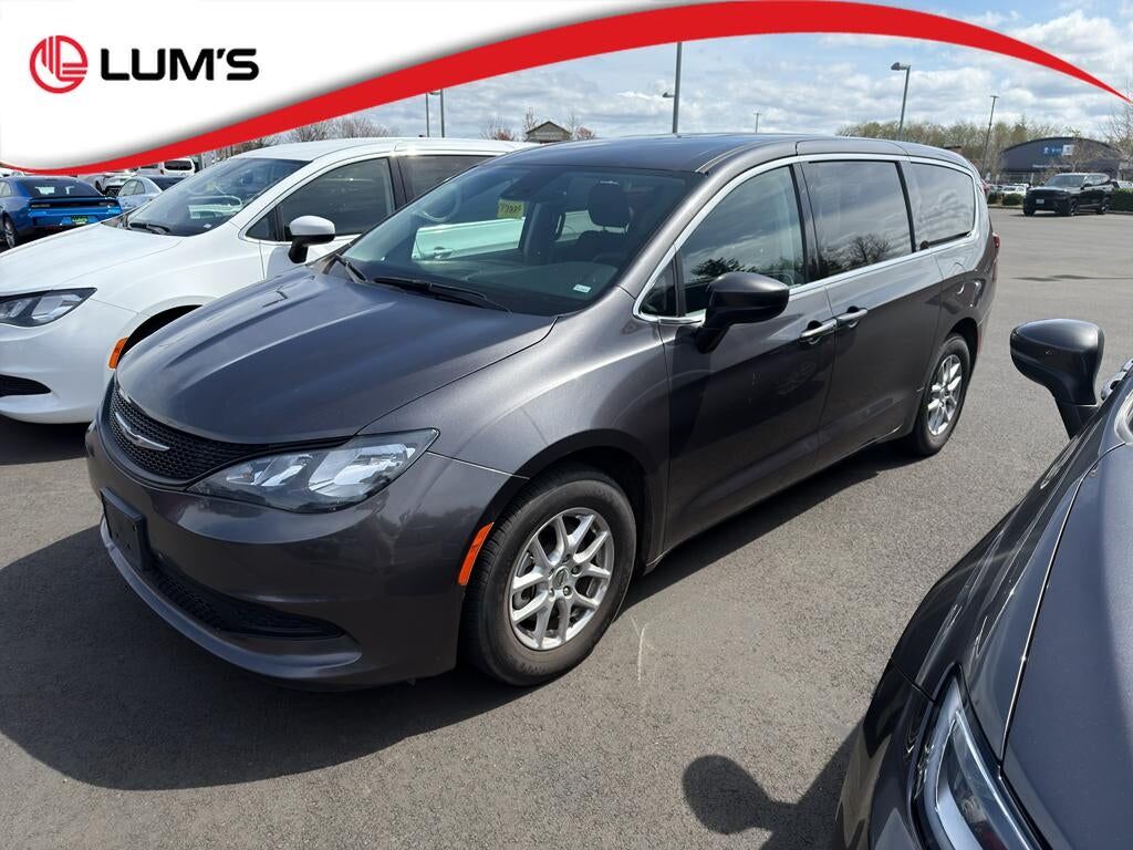 2023 CHRYSLER Voyager