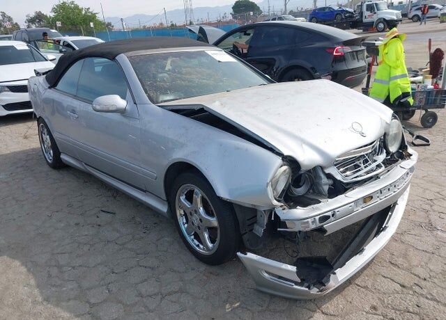2002 MERCEDES-BENZ CLK-Class