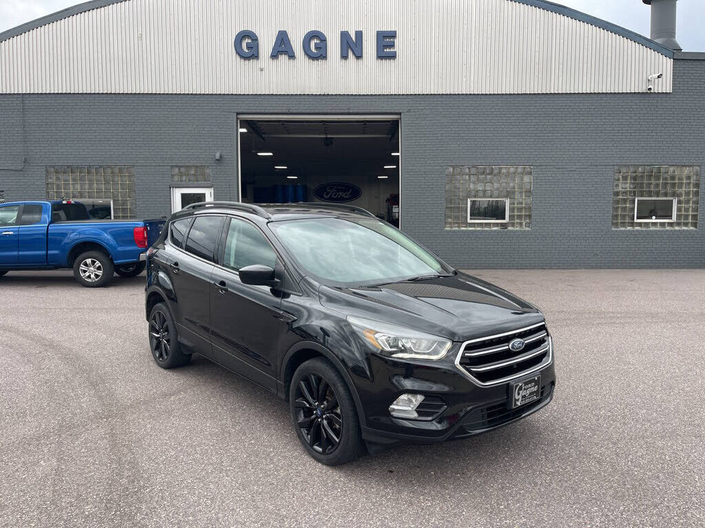 2017 FORD Escape