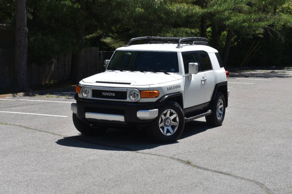 2014 TOYOTA FJ Cruiser