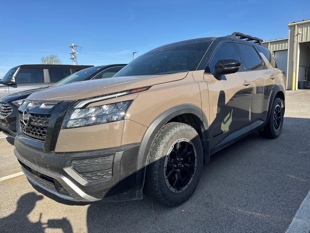 2023 NISSAN Pathfinder