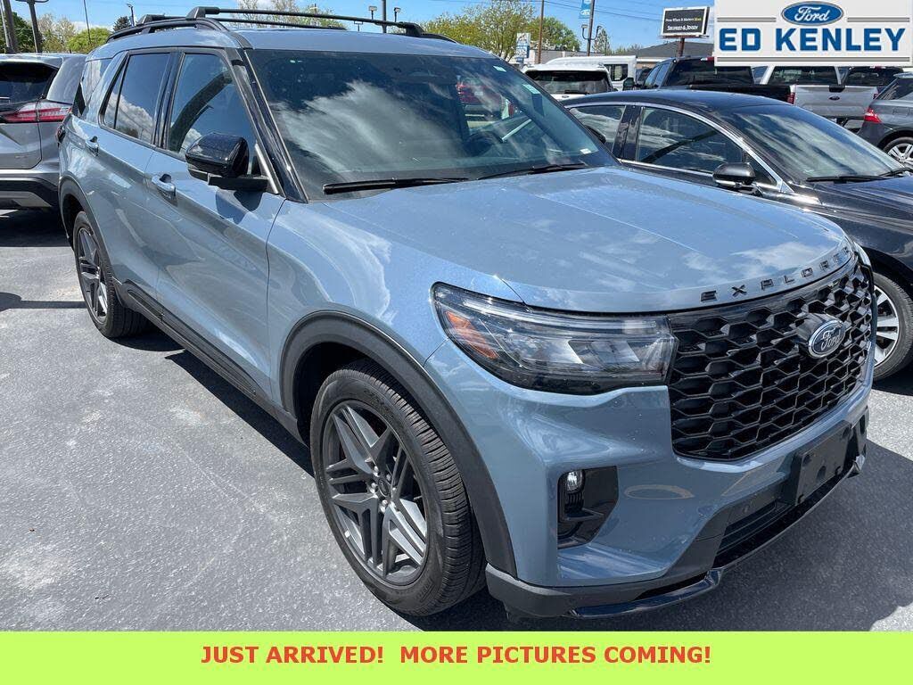 2025 FORD Explorer