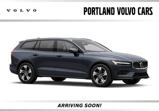 2021 VOLVO V60CC