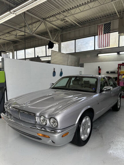 2003 JAGUAR XJ8