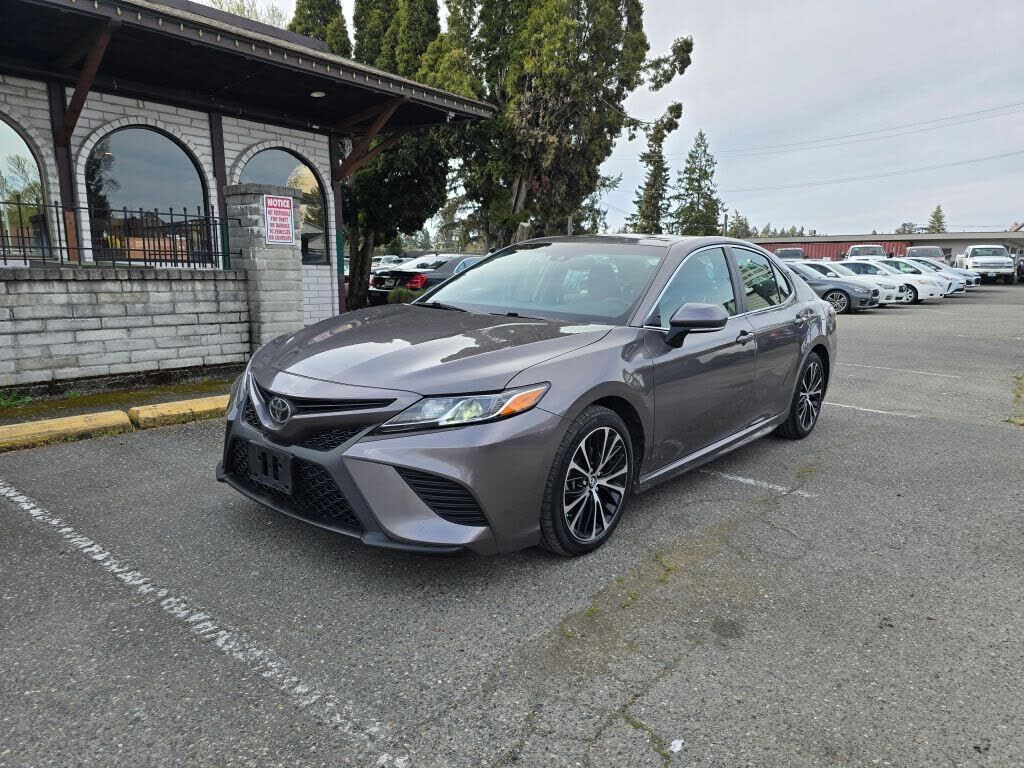 2018 TOYOTA Camry