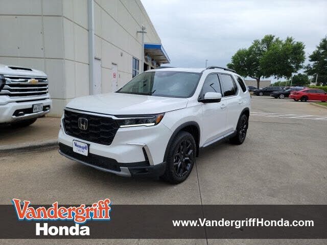 2025 HONDA Pilot