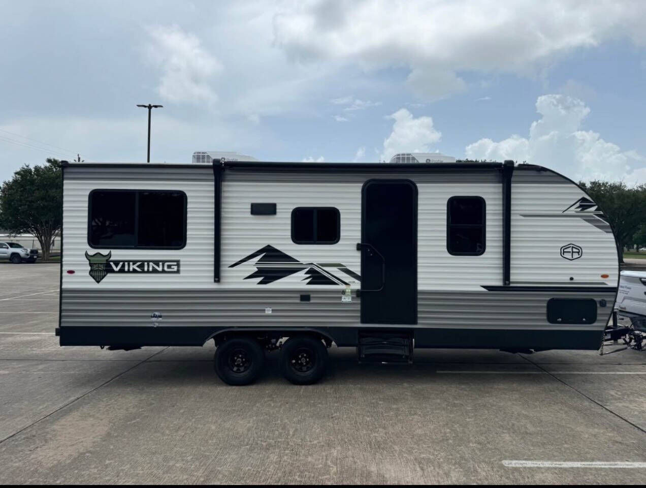 2025 FOREST RIVER Viking Towable